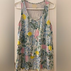 Latched Mama Boyfriend swing tank, size large.